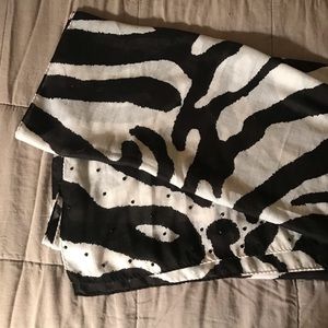 Black and white rhinestone scarf